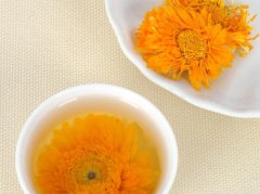 代茶饮养生的三大关键原则：体质匹配功效搭配分时饮用