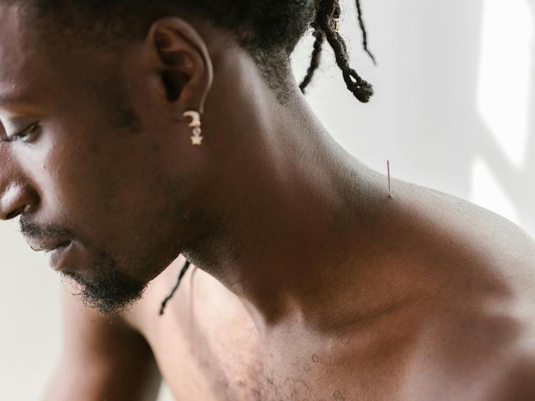 足跟痛影响行走?中医4种科学方法帮你缓解