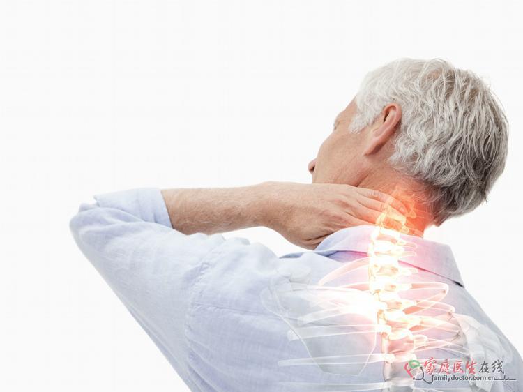 背部不舒服别忽视：4大常见原因+科学应对指南