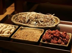 女人阴虚调理方法：食补+生活习惯+中药搭配